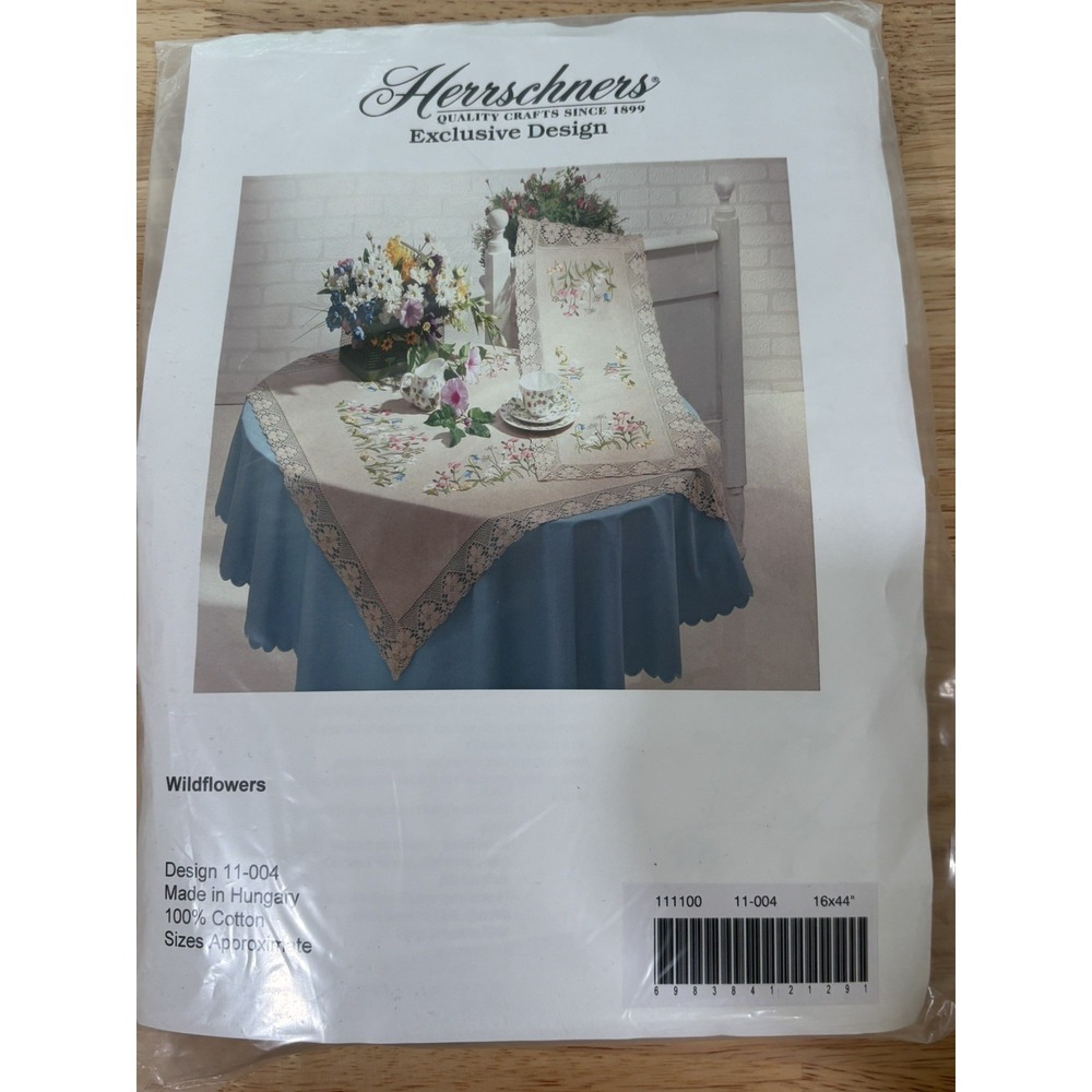 Herrschners WILDFLOWERS TABLE RUNNER Embroidery 100% Cotton 16"X44"